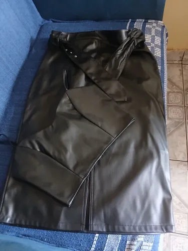 Conjunto saia longa e cropete courino