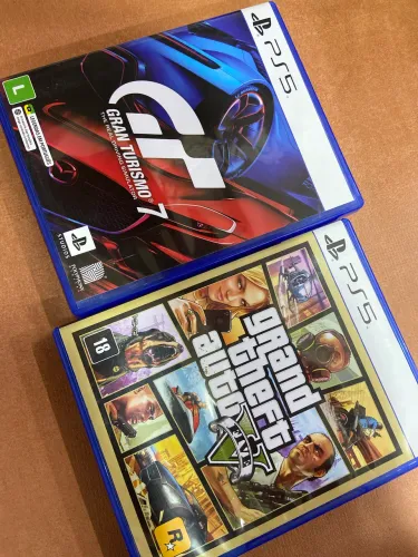 Vende-se dois jogos PS 5 mídia física