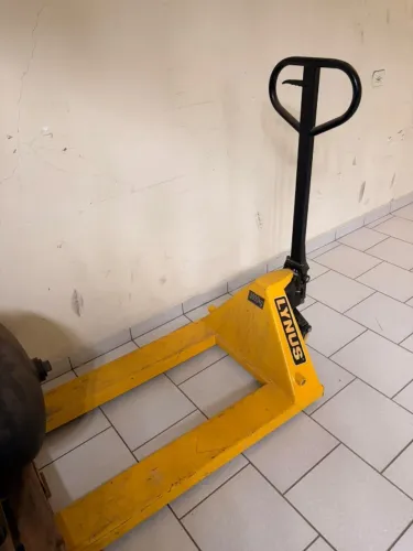 PALETEIRA MANUAL 3000 KG
