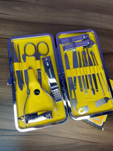 Kit Manicure e Pedicure 19 Peças BOM-3710