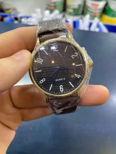 Relógio Quartz Dourado c/ Pulseira de Couro