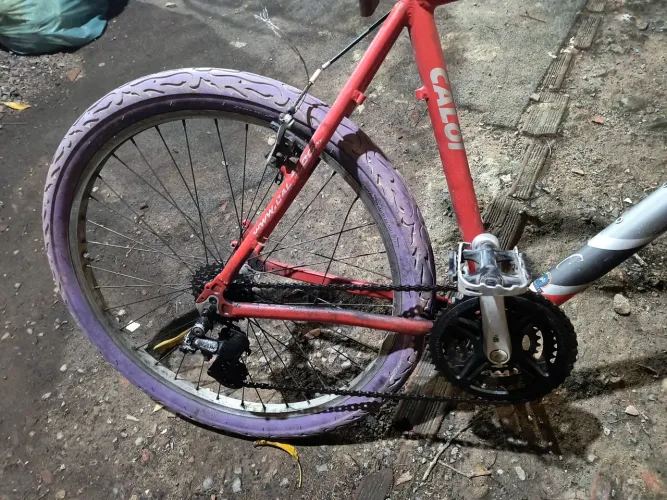 Vendo uma bicicleta Caloi elite toda de alumínio