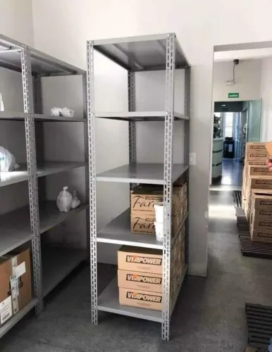 Estante reforçada