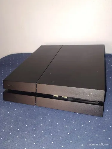 PS4 Fat Completo + 1 controle , + 2 jogos