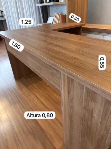 Mesa MDF em ótimo estado