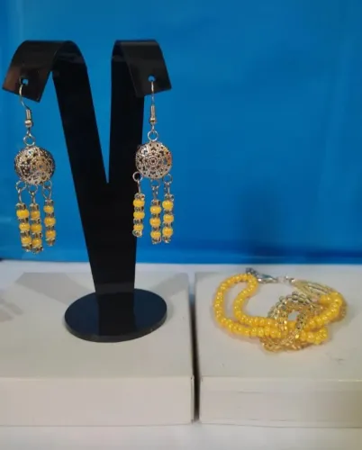 Lindo Conjunto Artesanal de Brinco e Pulseira Amarelo (Novo)