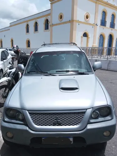 Mitsubishi L200 Outdoor HPE 2.5 4X4 CD T.dies. Mec. 2012