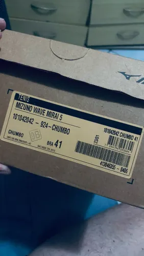 Tênis mizuno novo