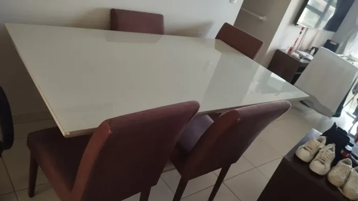 jogo de mesa e cadeiras