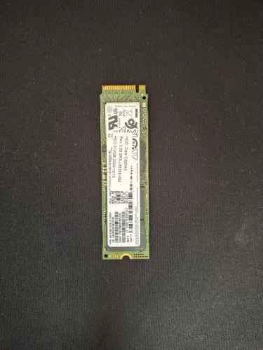 Vende-se memoria SSD NVME512 GB