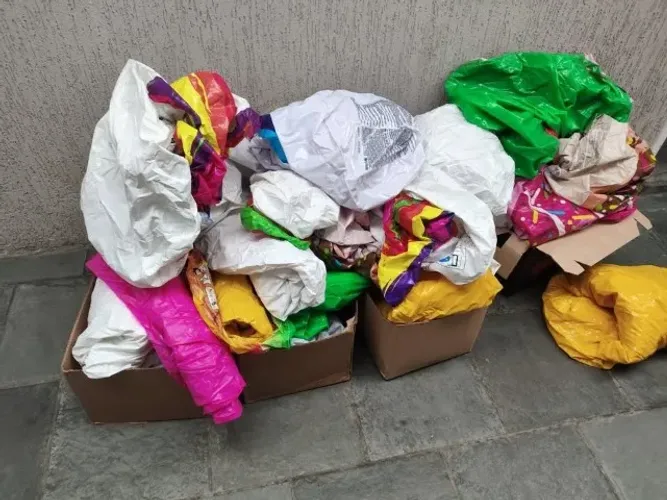 Boias de pisicna furados