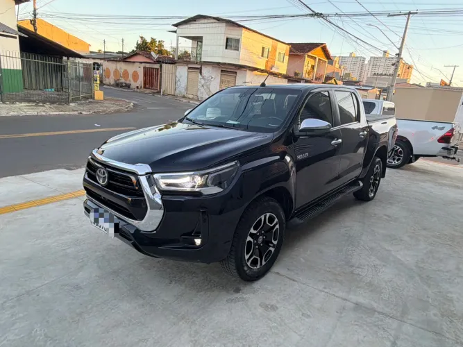 Toyota Hilux CD SRX 4X4 2.8 TDI 16V Diesel Aut. 2022