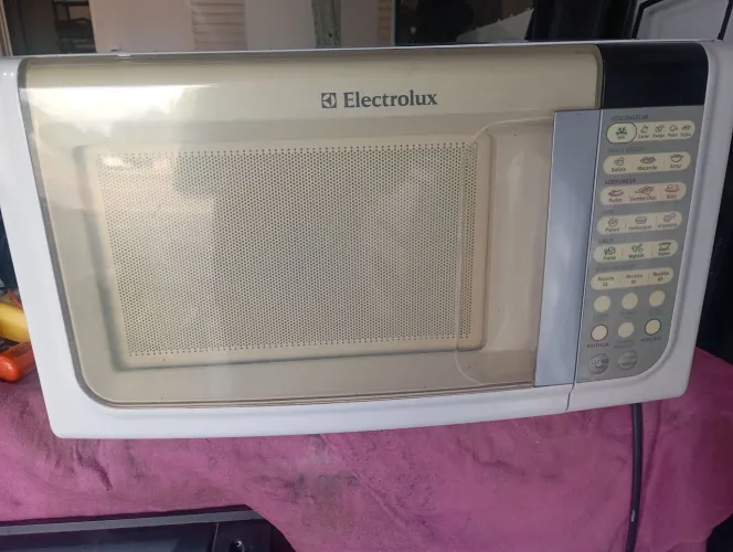 Microondas Eletrolux 23litros