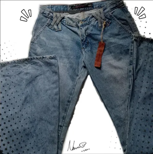 Calça vintage boca de sino