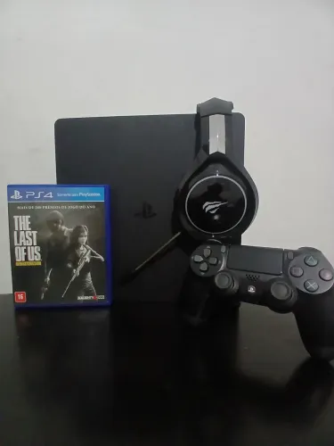 PS4 SLIM + CONTROLE + JOGO + FONE GAMER