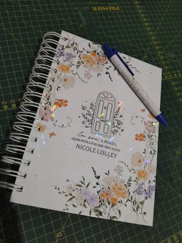 Caderno A5 floral + caneta