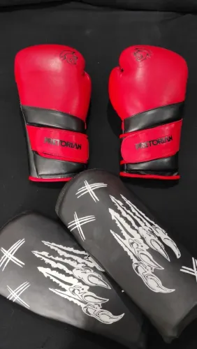 Luva e caneleira Muay Thai 