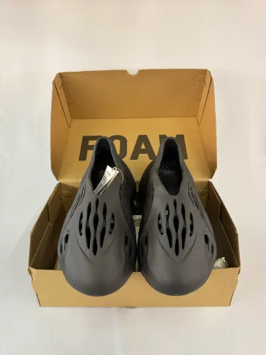 Yeezy Foam Runner Onyx 36/37