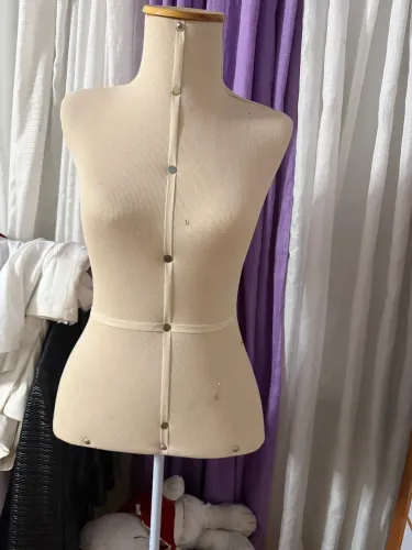 Manequim para mostruário de roupas