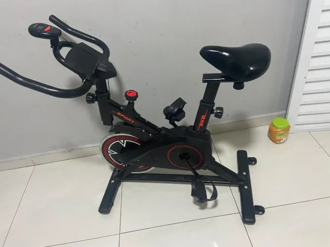 Bicicleta ergométrica fitness 