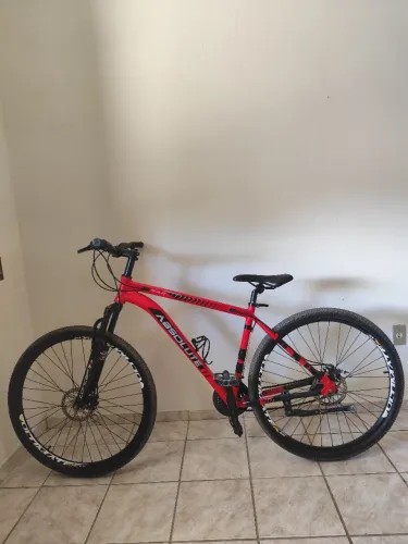 Bicicleta Aro 29 em Bom Estado - Pouco Mais de 2 Anos de Uso