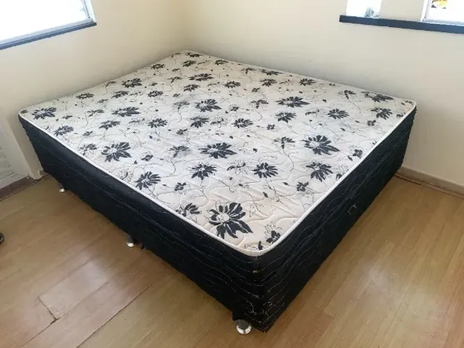 Vende-se cama box casal Ortobom (Salvador)