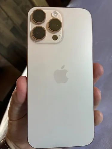 iPhone 16 pro max 256 desert titanium