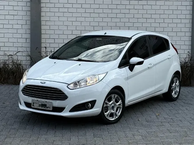 Ford Fiesta 1.6 16V Flex Aut. 5P 2015