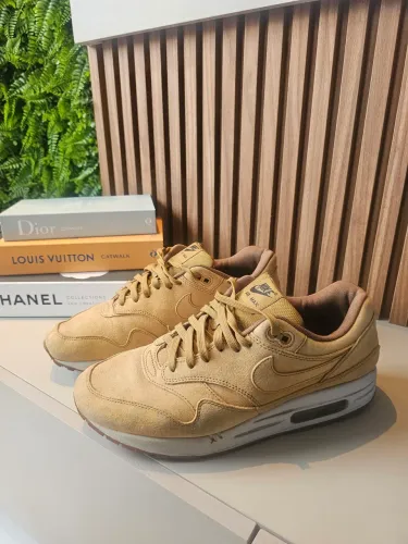 Nike Air Max 1 - Tamanho 43