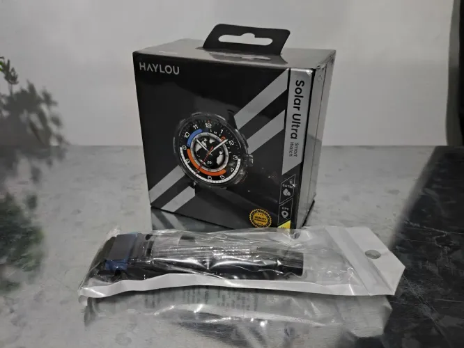 Smartwatch Haylou Solar Ultra 1.6'' AMOLED - *NOVO* com pulseira extra