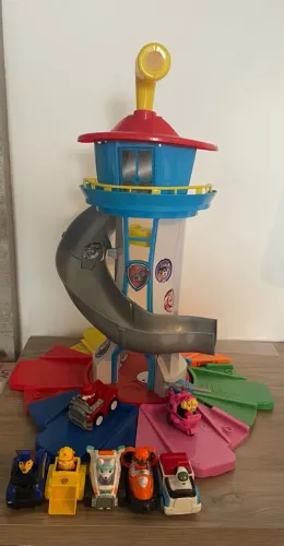 Torre patrulha canina