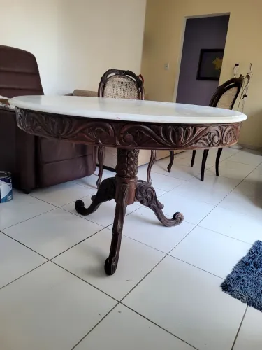 Mesa c/4 cadeiras em Jacarandá Bahia c tampo de marmore
