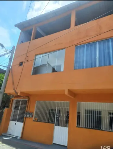01 kitnet pra moça solteira São Pedro 5 rua Por trás do OVELHA