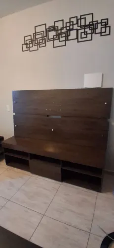 Vendo rack com painel de parede