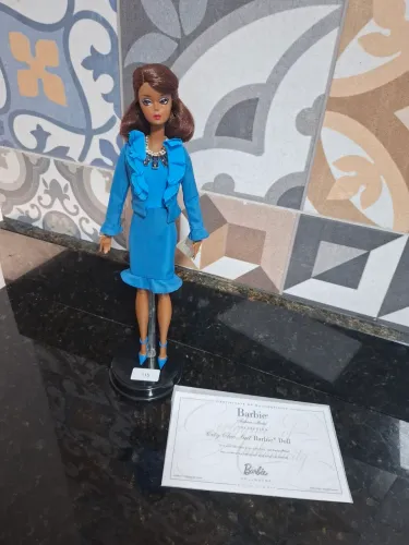 Boneca barbie collector Silkstone