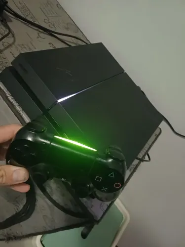 Play 4 fat 2 controles aceito trocas 