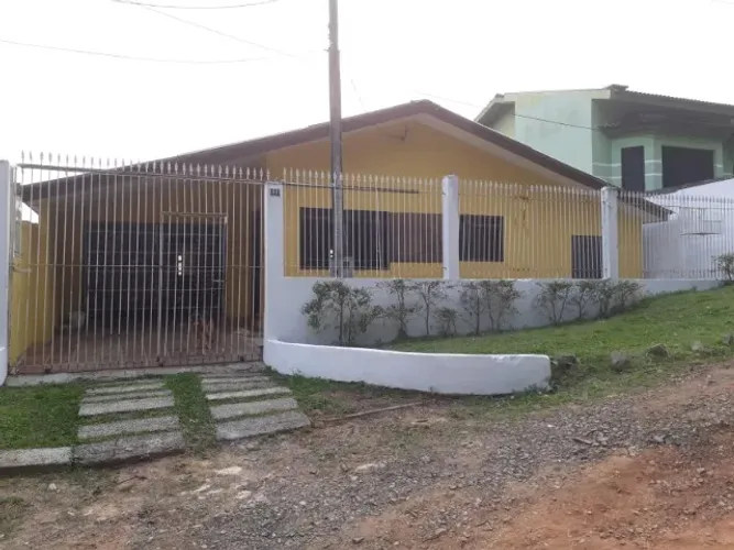ALUGO CASA PÓXIMO AO CENTRO DE PONTA GROSSA *