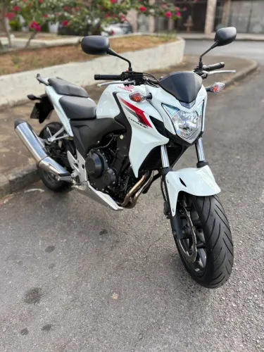 HONDA CB500F C/ Apenas 7.100 Km