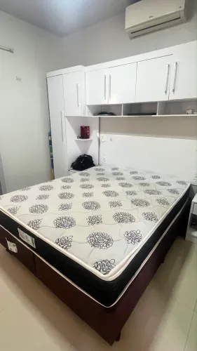 Cama Queen com Colchão - R$ 1.000 Cama queen com colchão.