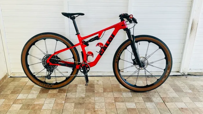 Vende-se MTB aro 29 carbono 