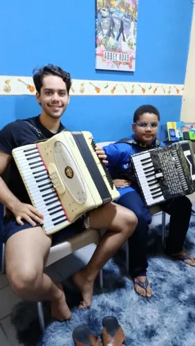 SANFONA PARA ESTUDOS E SHOWS ( AULAS DE INICIAÇÃO)