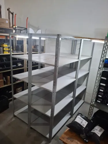 Prateleira de Aço reforçada para estoque