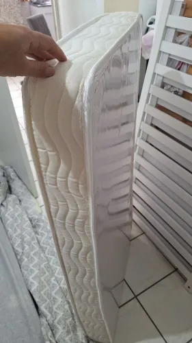 Vendo berço com colchão 250 reais