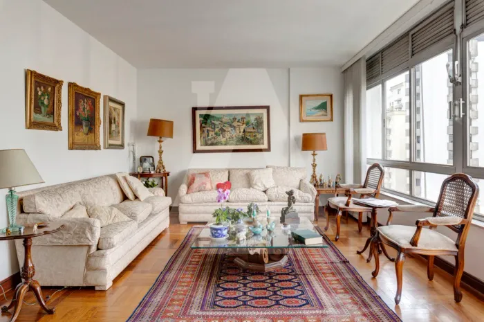 Apartamento a venda na Rua Maranhão, venha conhecer!