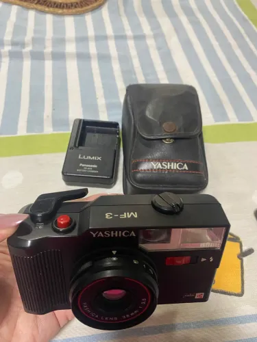 Vendo máquina fotográfica Yashica 