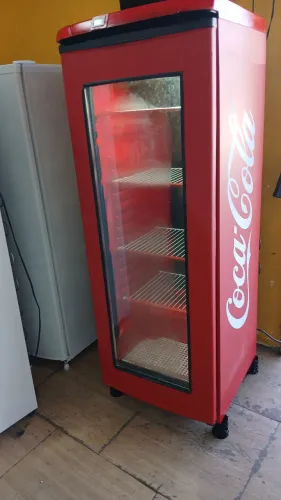 Expositor de bebidas pequeno