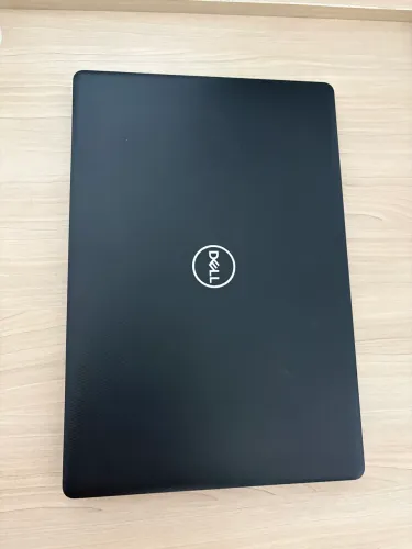 Vendo notebook Dell Core i7 de 8a geração com placa vídeo dedicada de 2gb