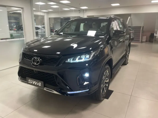 Toyota Hilux SW4 Diamond 2.8 TB 4X4 Die. Aut. 2026