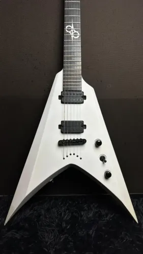 Guitarra Washburn Parallaxe Signature Ola Englund (Antes da Solar)