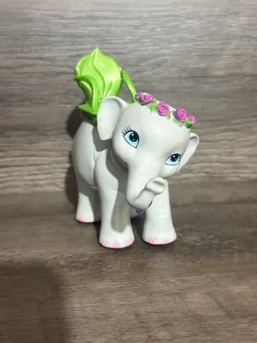Elefante Tika princesa da ilha